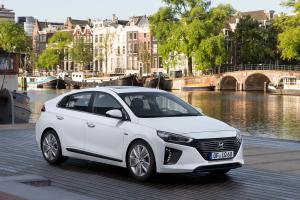 Hyundai IONIQ hybrid 2016 года (WW)